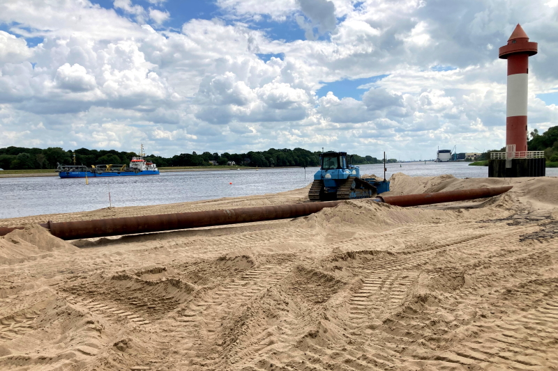 Read more about the article dh | DREDGING BEFESTIGT 1,5 KM STRAND AM WESERUFER