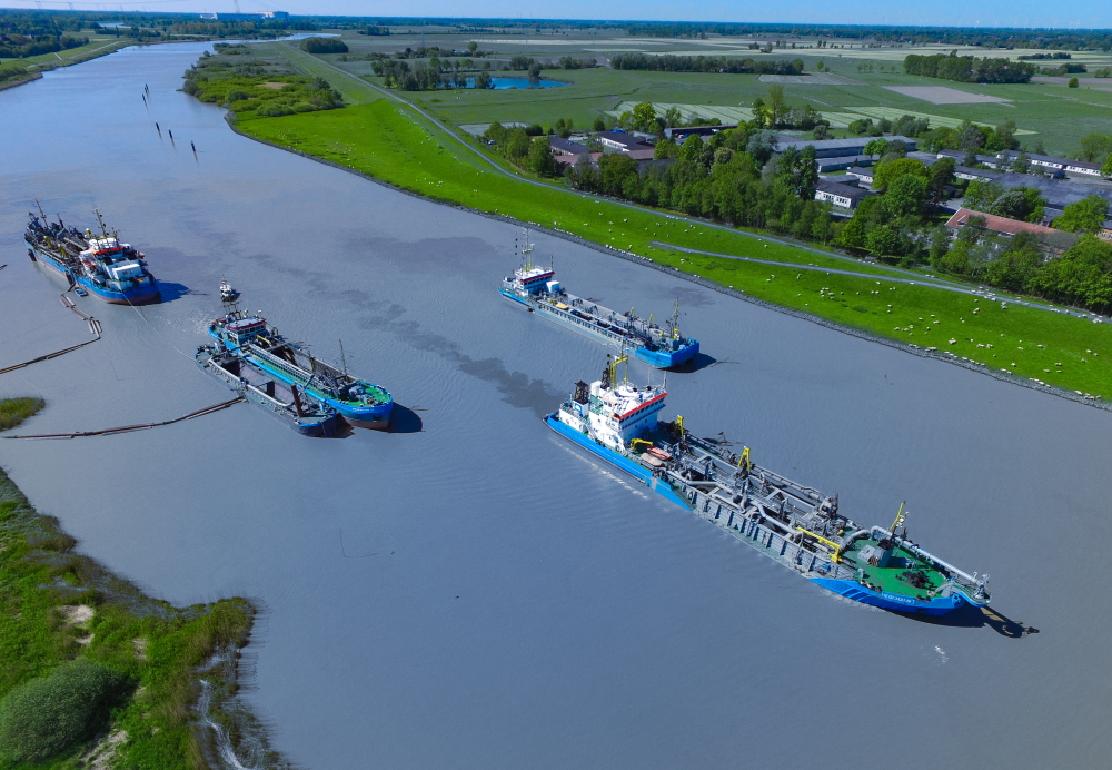 DETLEF HEGEMANN Dredging