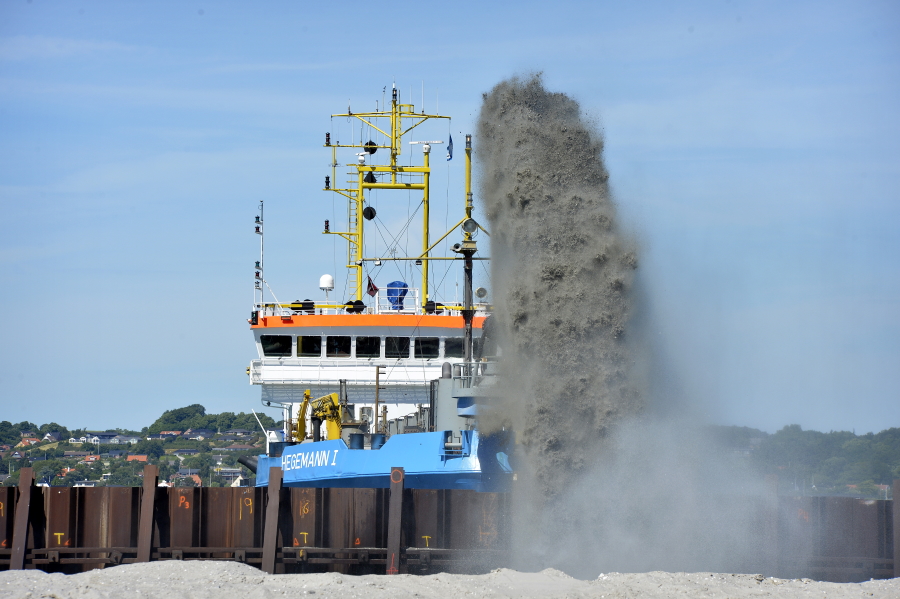 Dredging DETLEF HEGEMANN